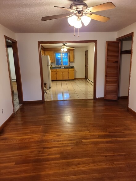 Kitchen/Living Room - 3 Paris St