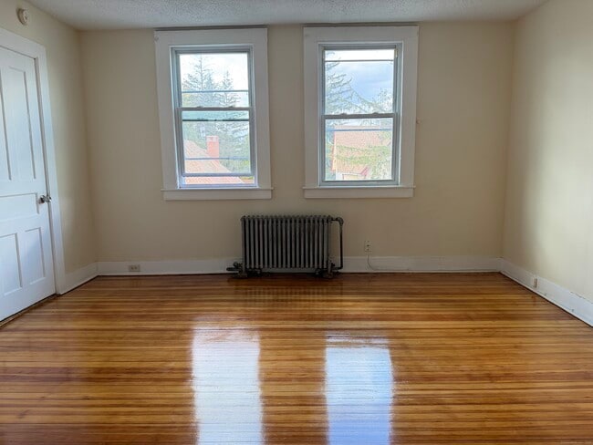 Building Photo - 39 Annawan St