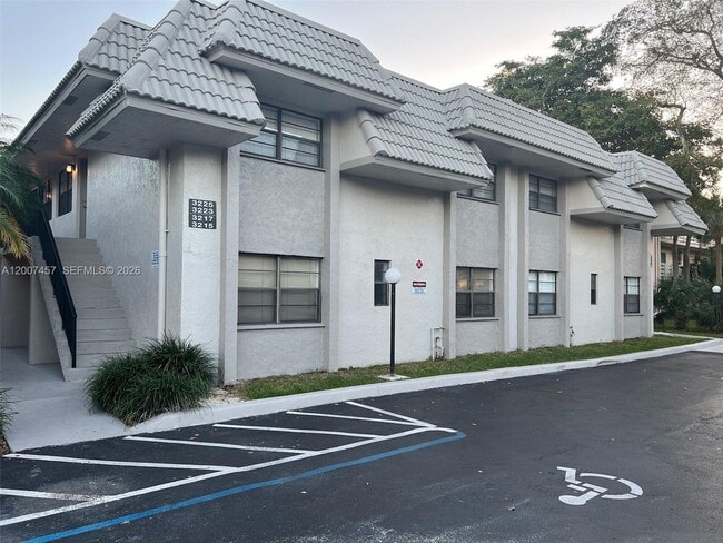 Building Photo - 3215 NW 102nd Terrace