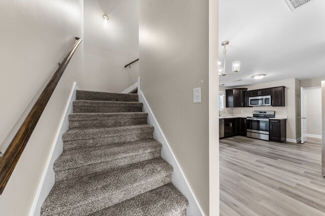Building Photo - Beautiful Home!