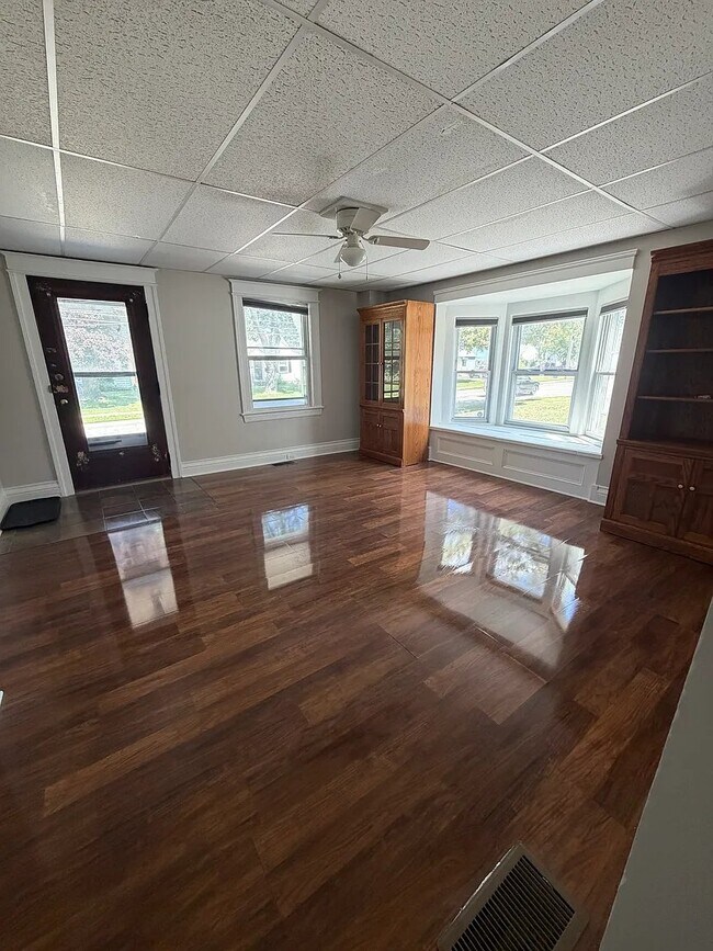 Building Photo - 553 Britton Rd