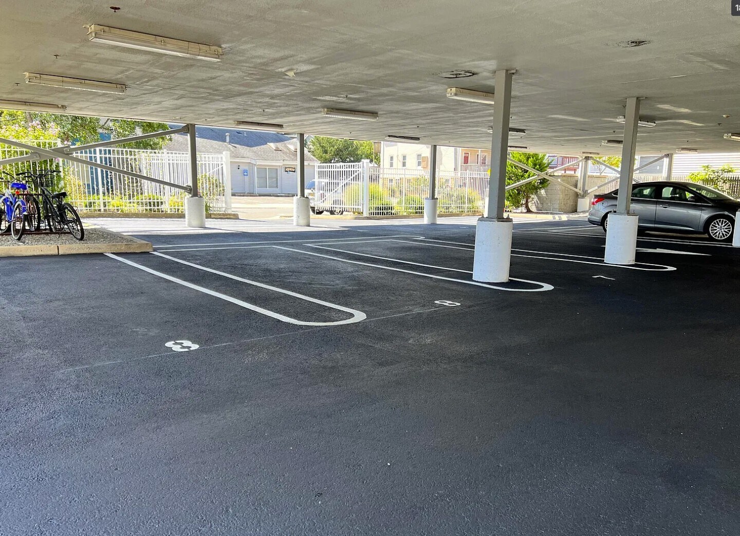 Building Photo - 202 Webster Ave