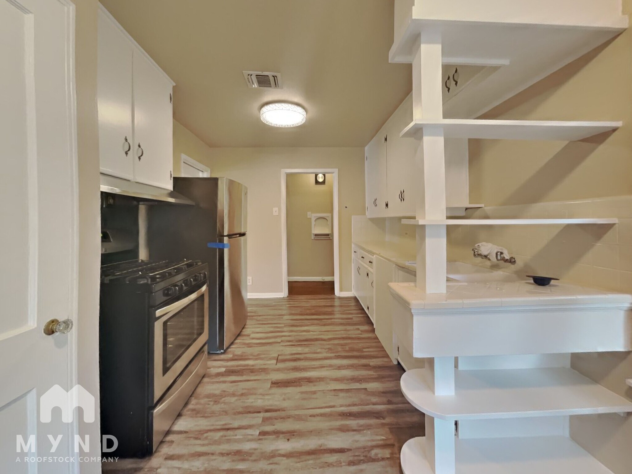 Building Photo - 206 Babcock Rd