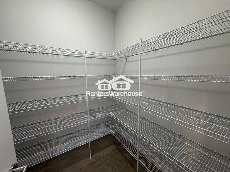 Building Photo - 9603 S 242nd Ct