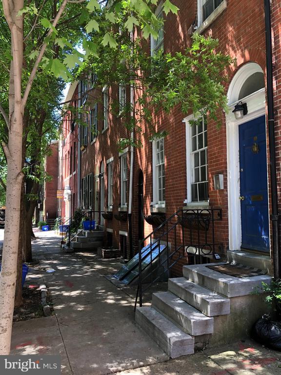 Building Photo - 324 S Juniper St