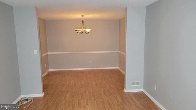 Building Photo - 2904 Saxony Dr