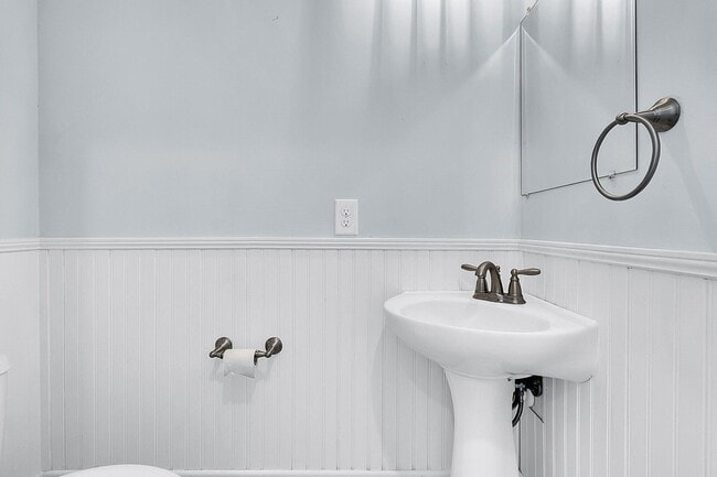 Building Photo - 1575 Watt Pond Rd