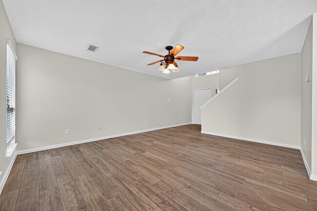 Building Photo - 1902 Sugar Pine Cir