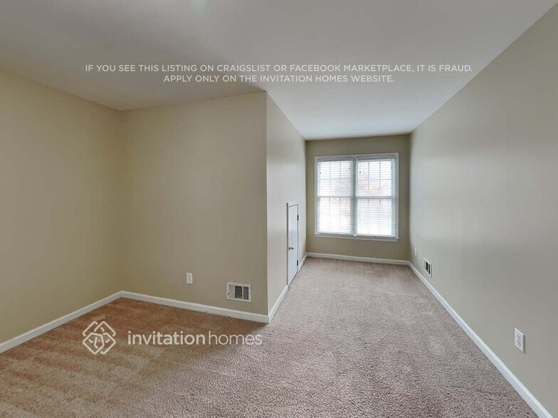 Building Photo - 404 Willowbrook Ct