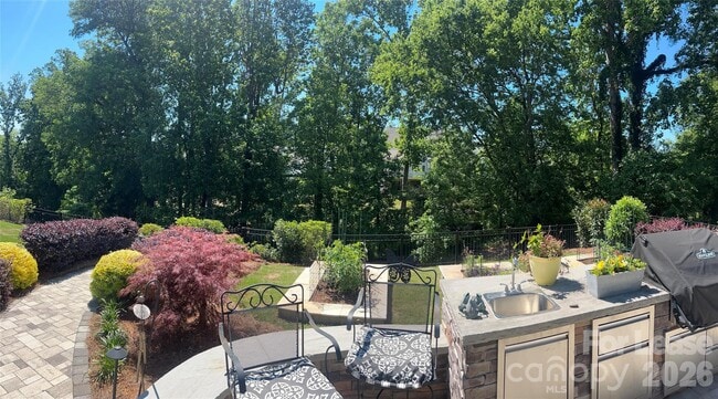 Building Photo - 223 Lanyard Ln