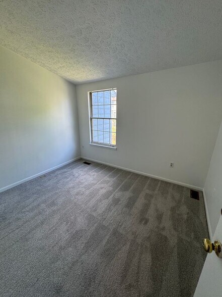 Building Photo - 9730 Red Clover Ct