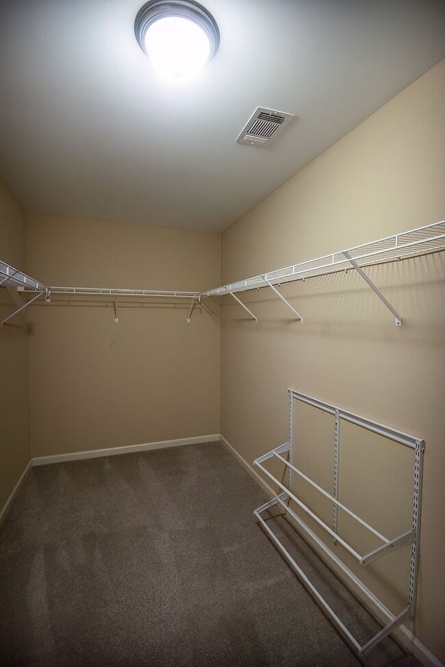 Building Photo - 2606 5 St