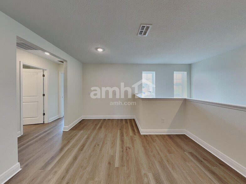 Building Photo - 1530 Blue Nile Pt