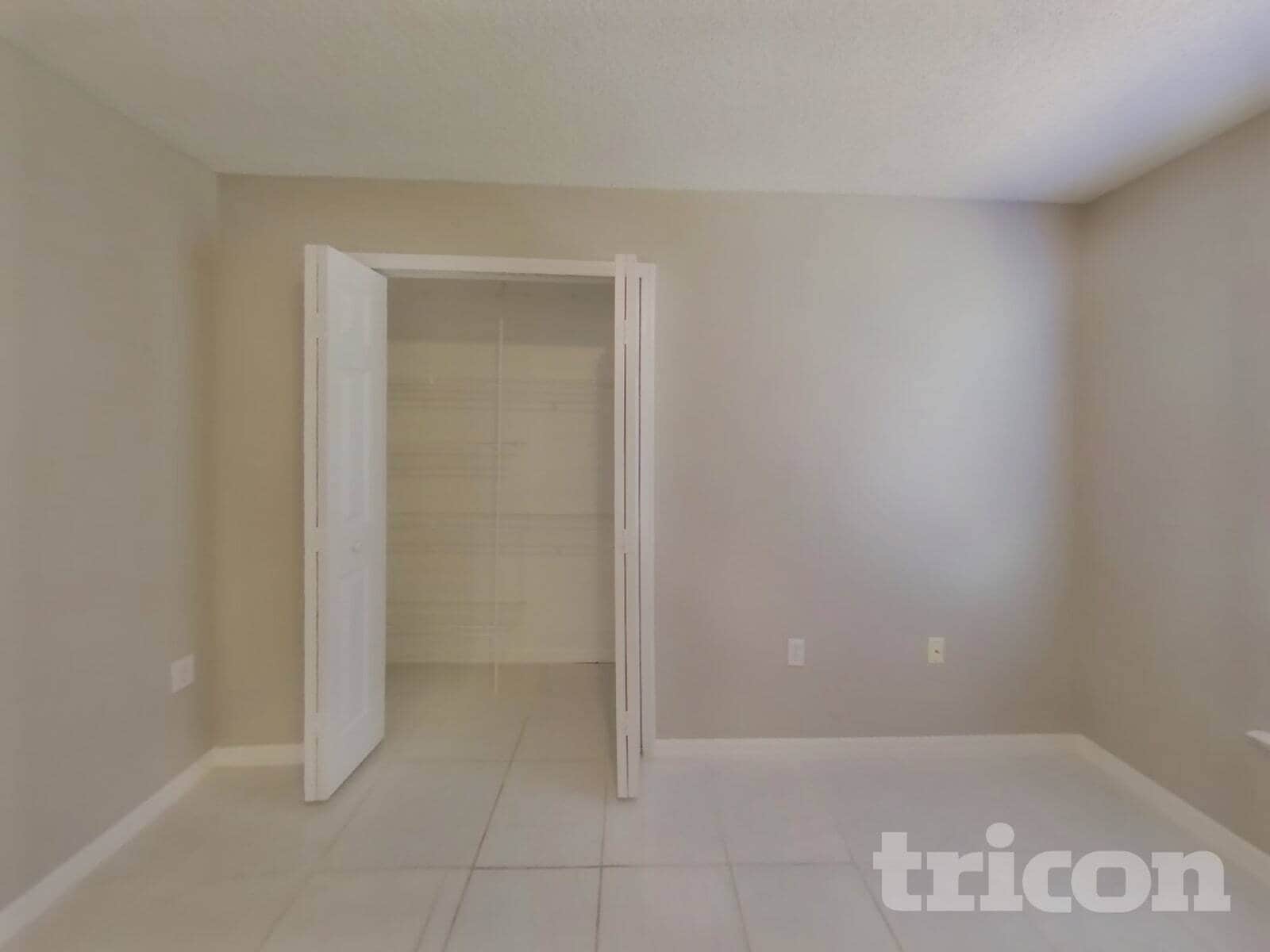 Building Photo - 7396 Prosperity Park Rd N