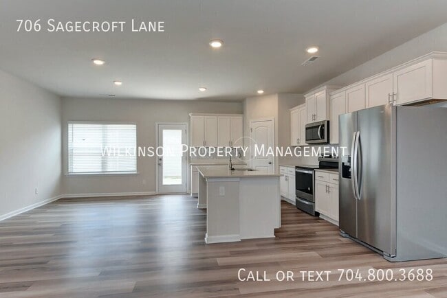 Building Photo - 706 Sagecroft Ln