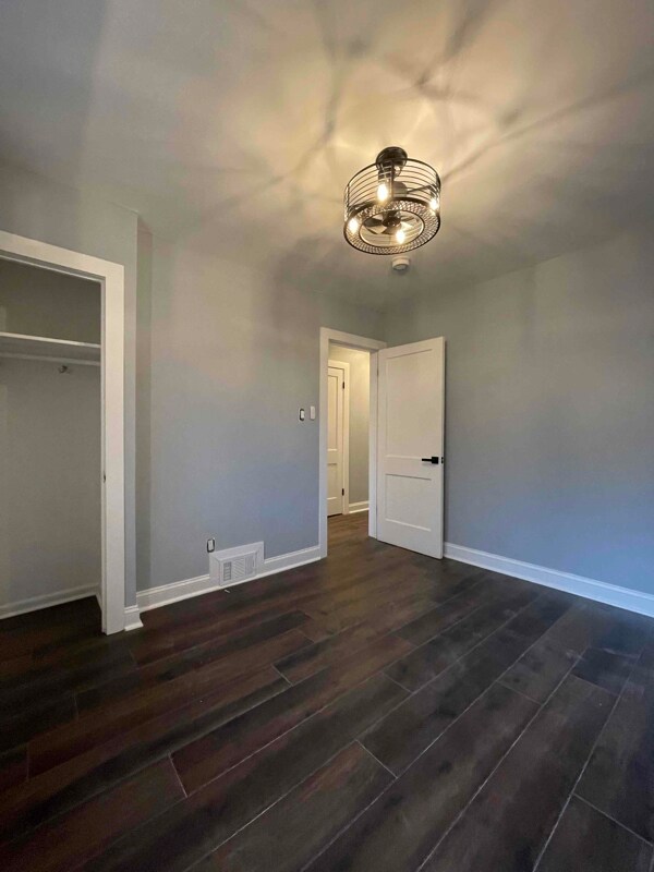 Building Photo - 2256 Mt View Pl SE