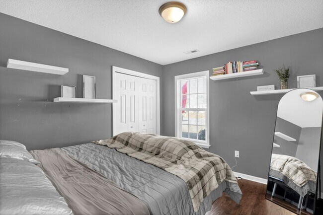 Building Photo - 106 Clint Mills Rd