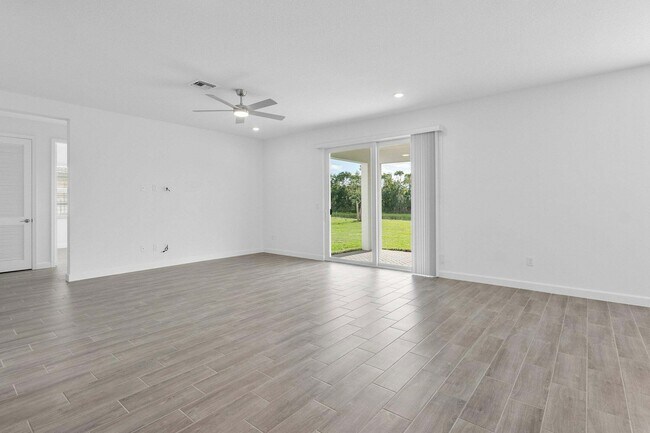 Building Photo - 6843 Cobia Cir