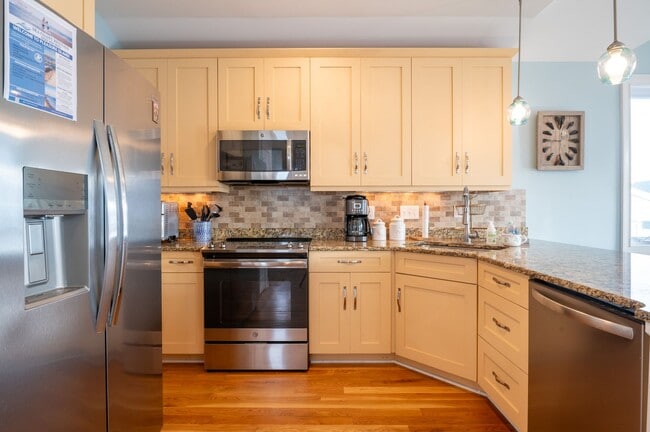 Building Photo - Fresh and Salty @ 608 Carolina Beach Ave. S. #202
