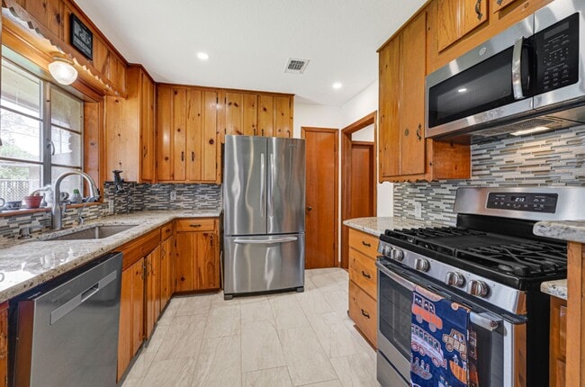 Building Photo - 1235 Ansbury Dr