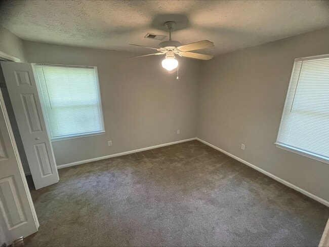 Building Photo - 105 Kimberly Dr