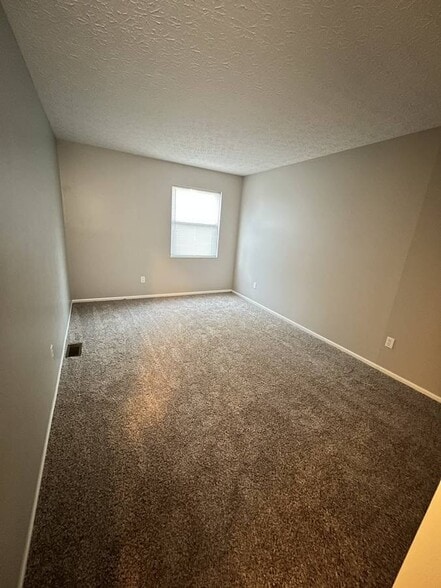 Building Photo - 3909 Heatherglen Dr