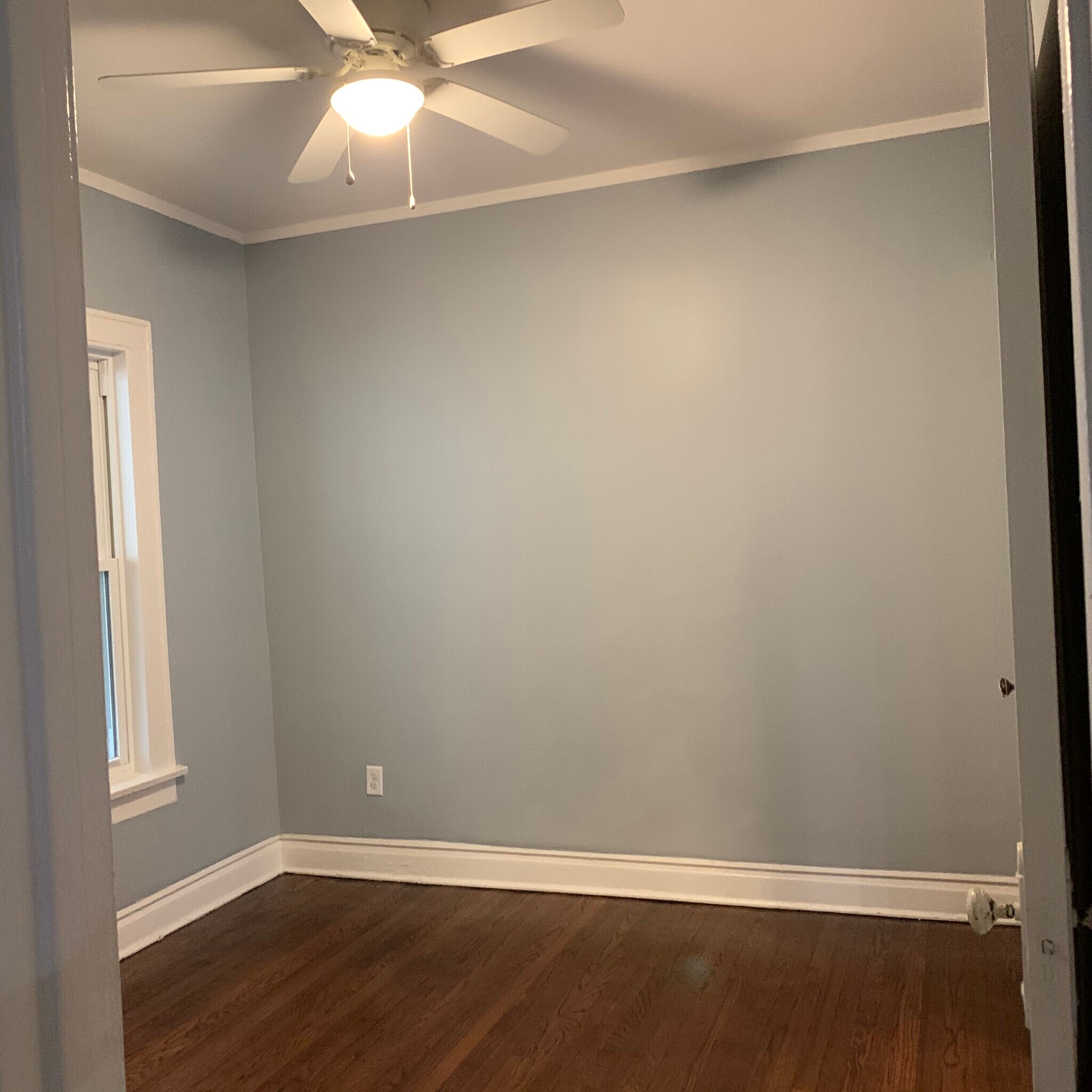 Building Photo - 8109 S Dorchester Ave