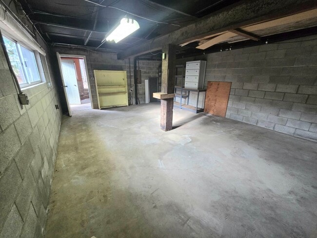 Building Photo - Light and Airy 2 Bedroom 2 Bath In Heather Glen Estates