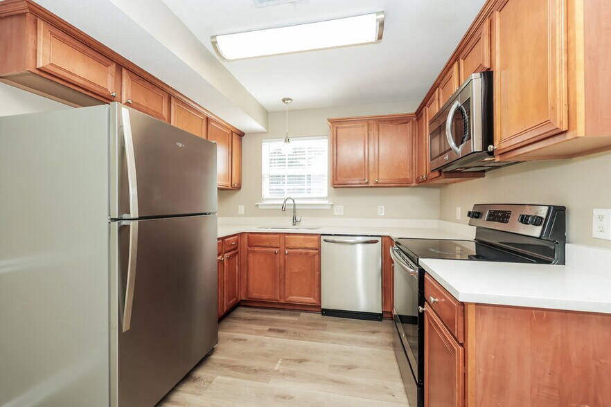 Building Photo - 8197 Ramstone Way