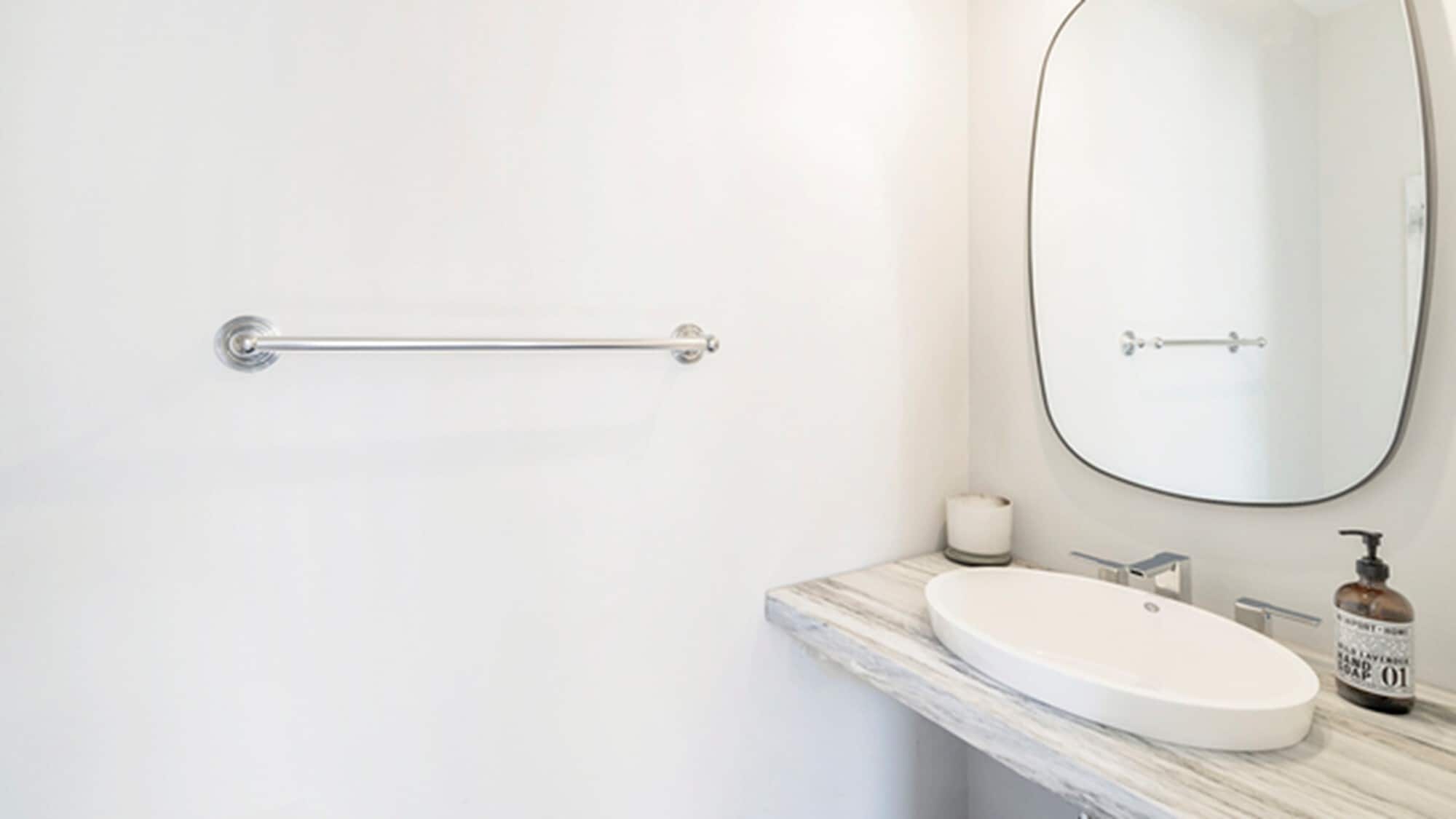 Building Photo - 720 W Evergreen Ave