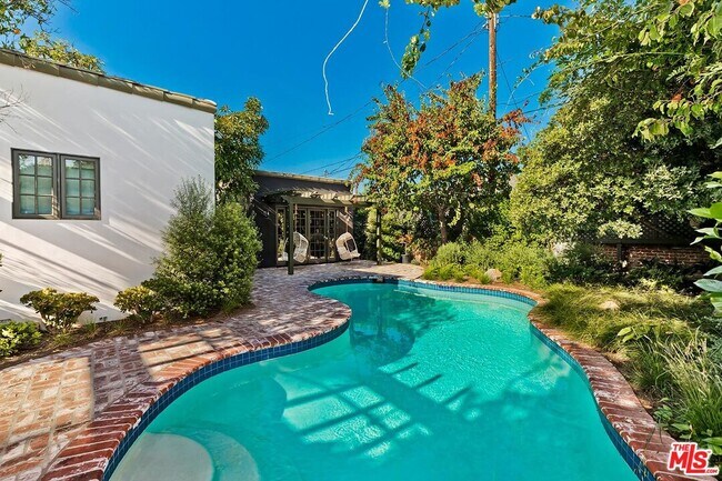 Building Photo - 4416 Arcola Ave