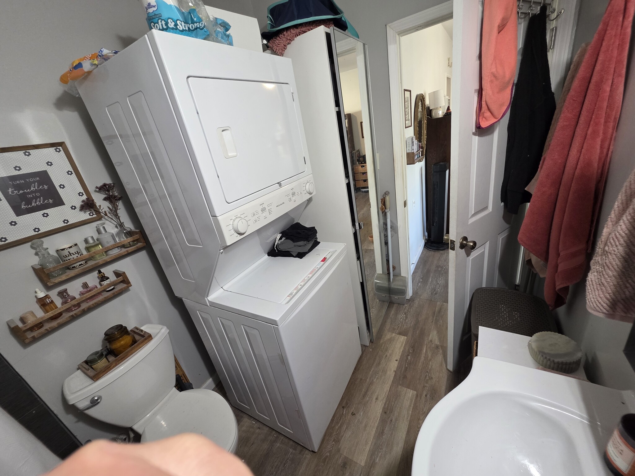 Building Photo - 1139 Loma Ave