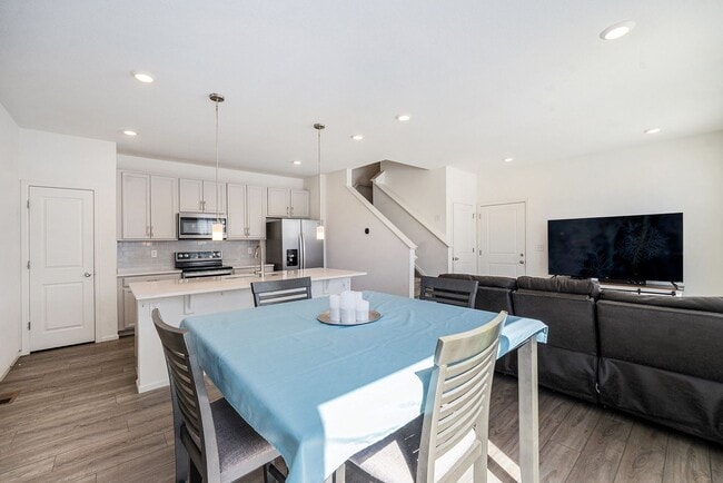 Building Photo - Modern Paired Home in the highly sought after Baseline neighborhood of Broomfield, CO! This beaut...