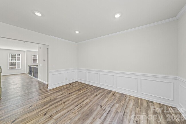 Building Photo - 1104 Bandon Dr