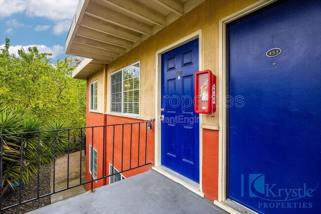 Building Photo - 455 E L St