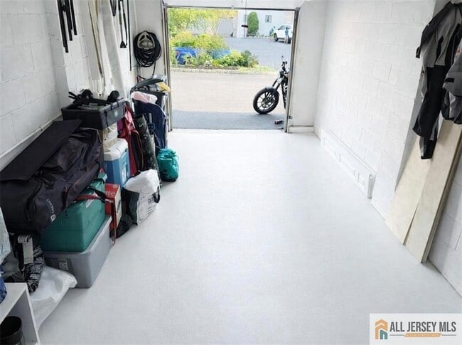 Building Photo - 44 Wisteria Ct