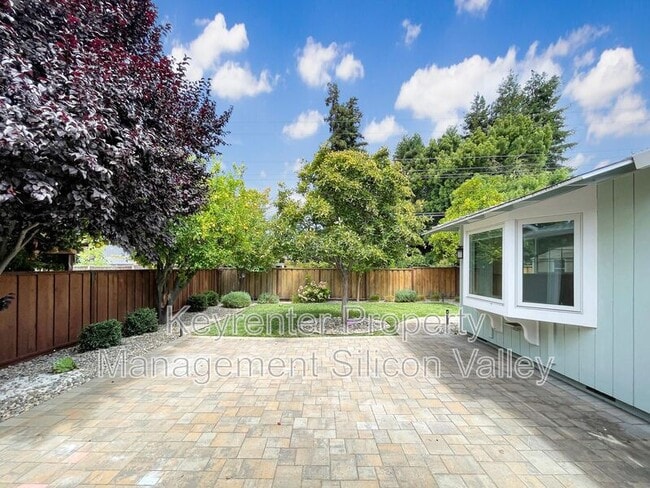 Building Photo - 772 Springwood Dr