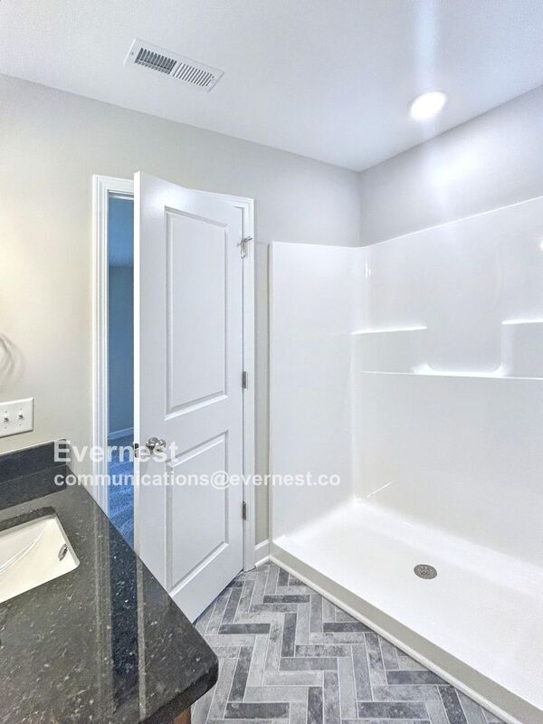 Building Photo - 1653 Reynolds Forest Dr