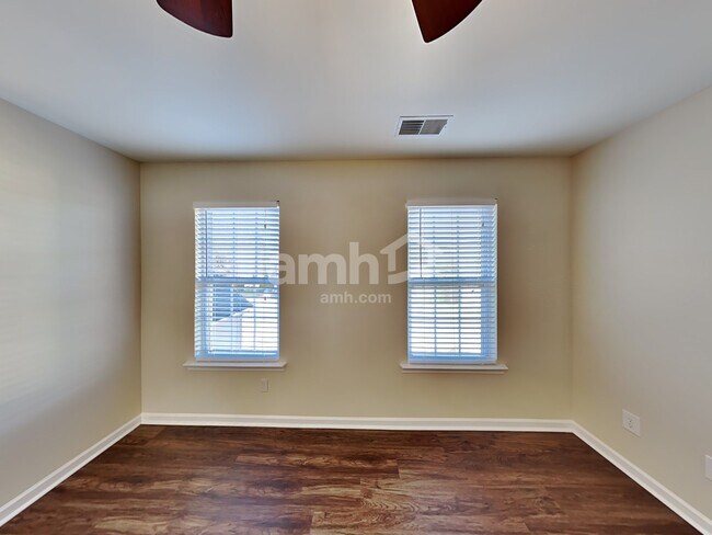 Building Photo - 105 Riverfront Pky