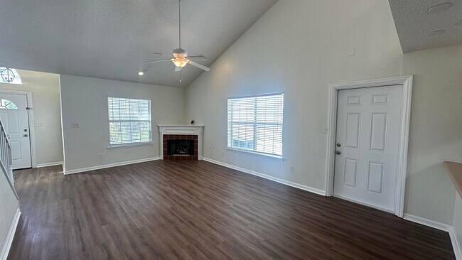 Building Photo - 3480 Daylily Ln