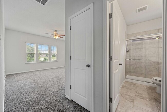 Building Photo - 8128 Daisy Cutter Crossing