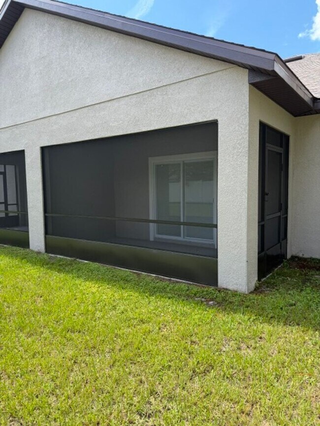 Building Photo - 29 Slumber Path