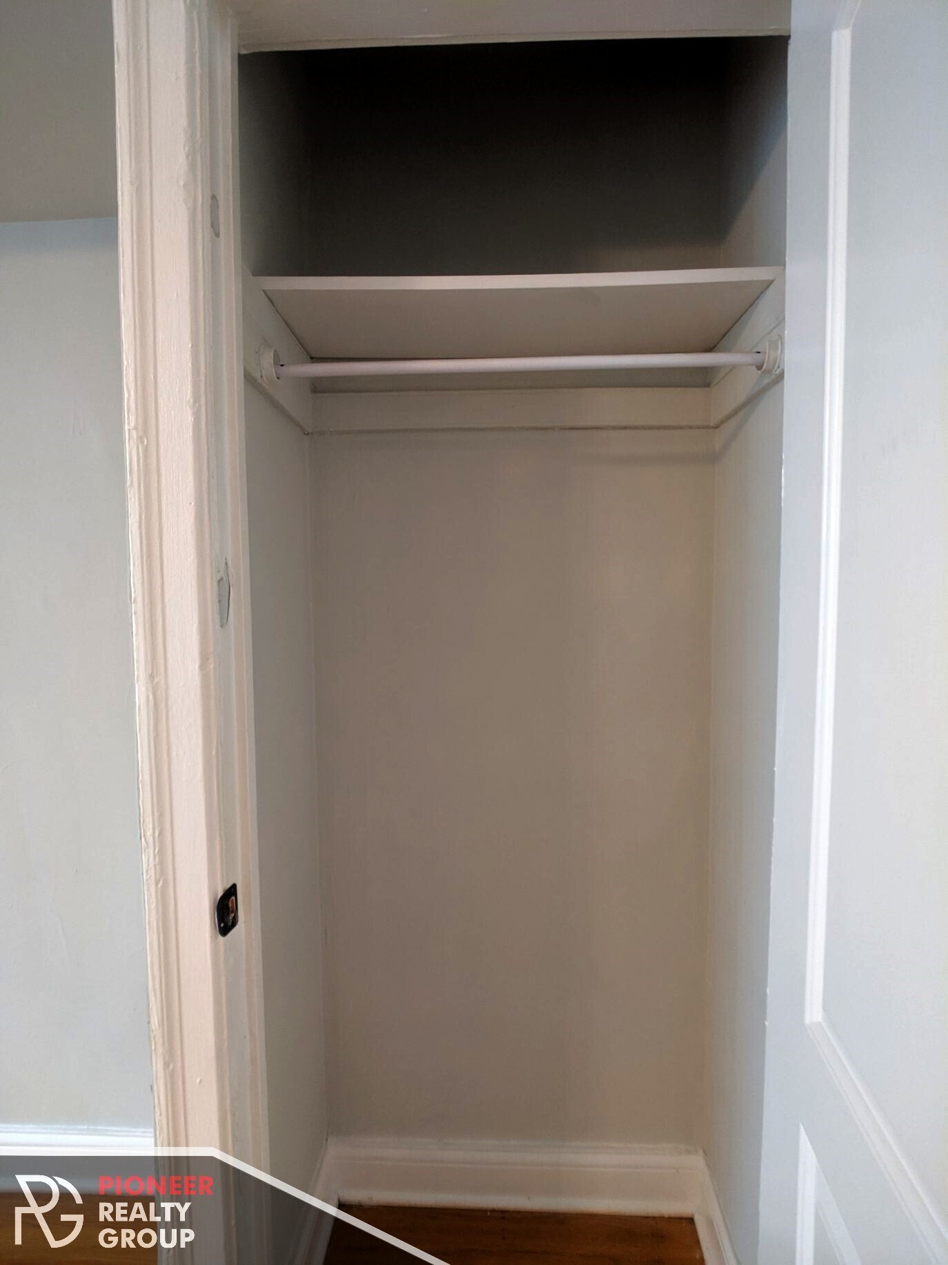 Building Photo - 4616 N Paulina St