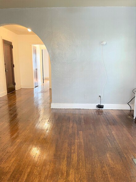 Building Photo - 1405 Severn St