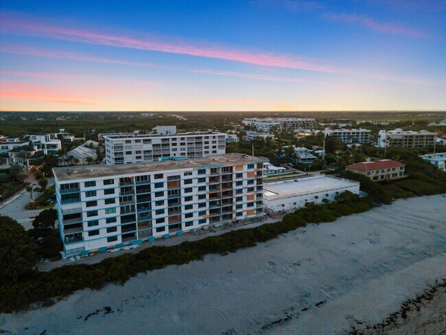 Building Photo - 900 Ocean Dr