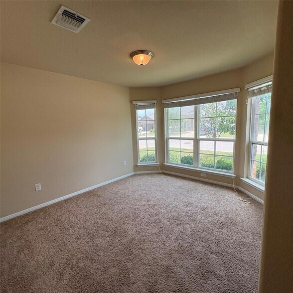 Building Photo - 208 Moulins Ln