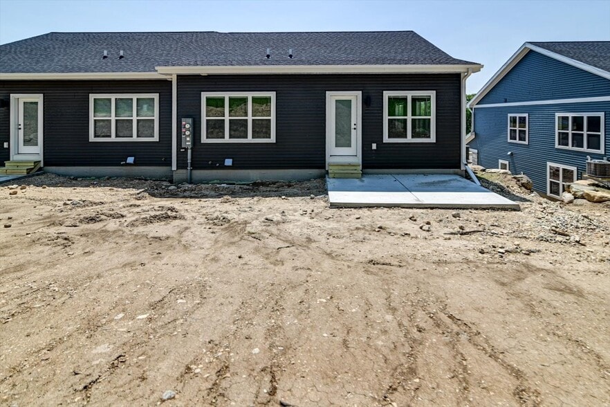 Building Photo - 2996 Blue Grass Dr