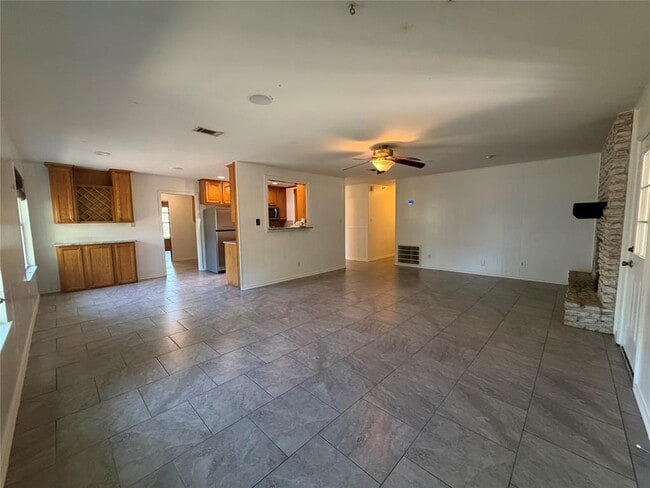 Building Photo - 801 Brushy Creek Dr