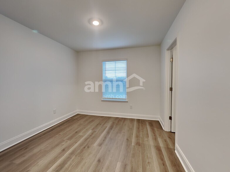 Building Photo - 168 Portside Pk Dr