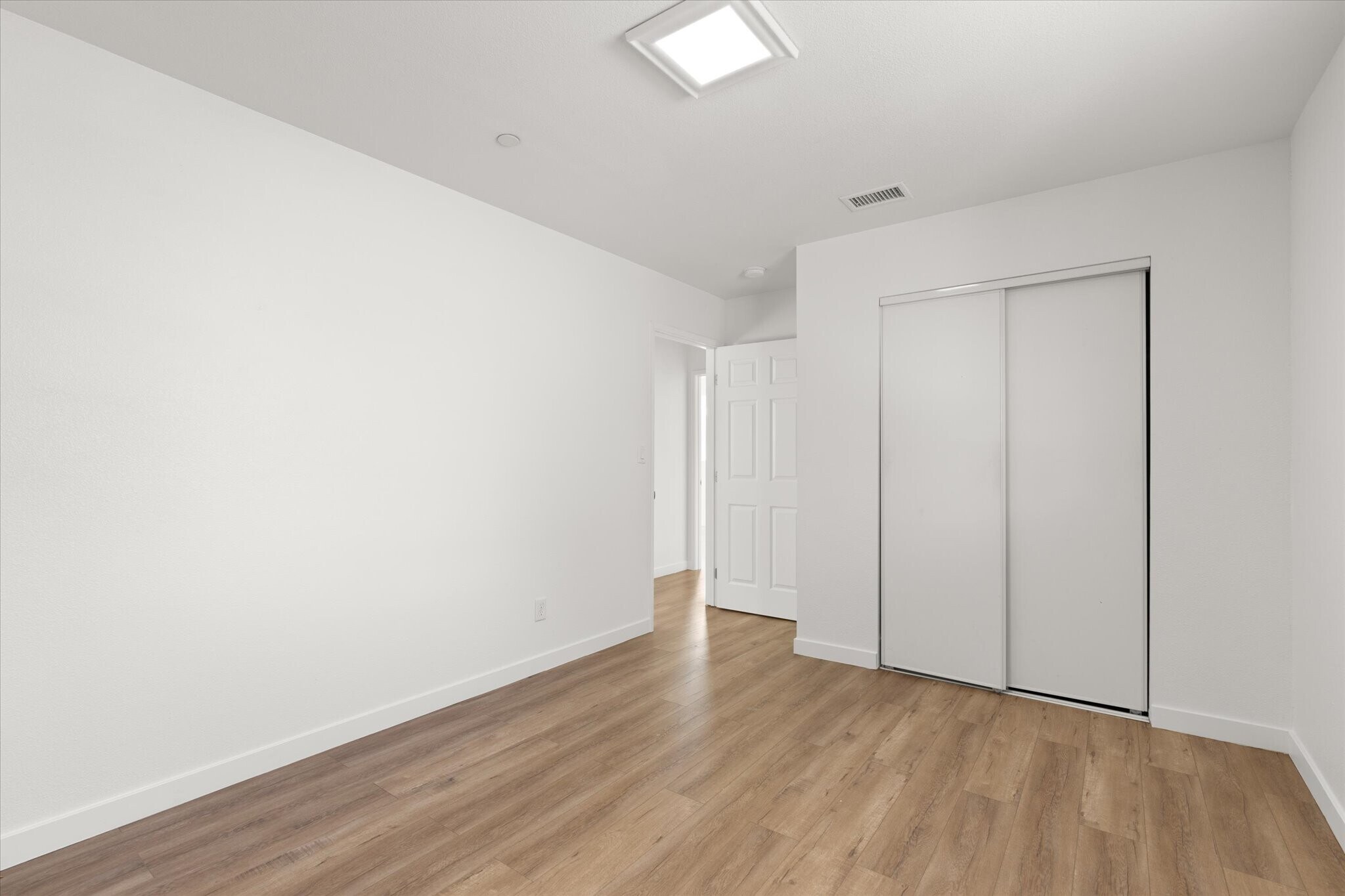 Building Photo - 7310 Roseberry Ave